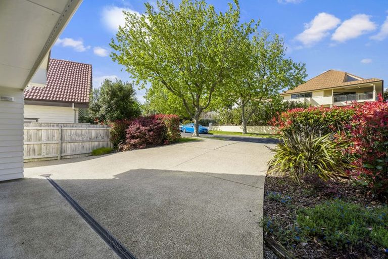 Photo of property in 10 Voyager Drive, Gulf Harbour, Whangaparaoa, 0930