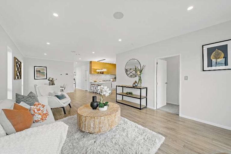 Photo of property in 18 Rapunga Drive, Hobsonville, Auckland, 0616