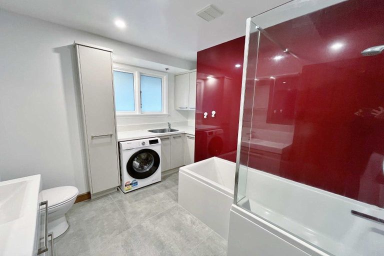 Photo of property in 17 Roosevelt Avenue, St Albans, Christchurch, 8014