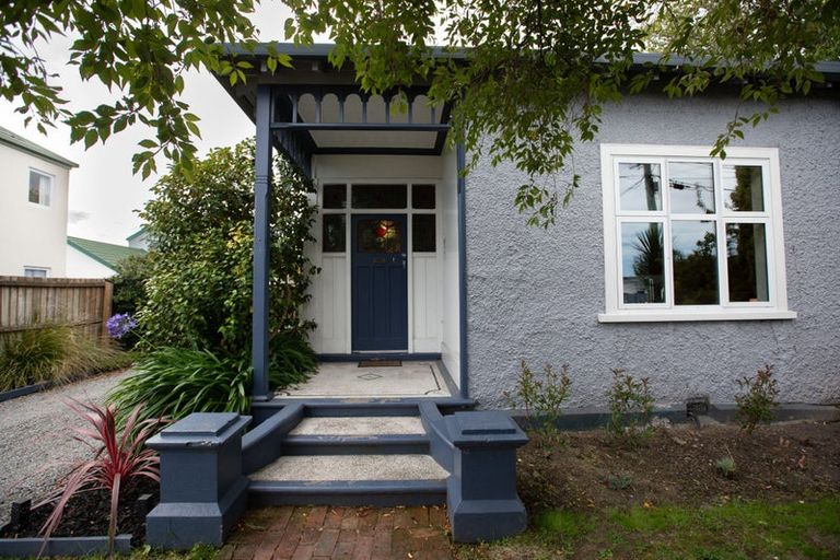 Photo of property in 35 Dunn Street, Somerfield, Christchurch, 8024