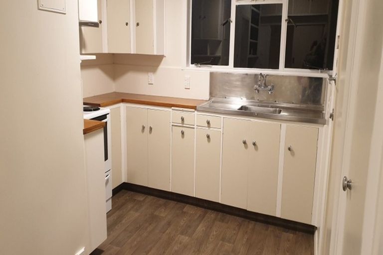 Photo of property in 19 Scotland Terrace, Green Island, Dunedin, 9018