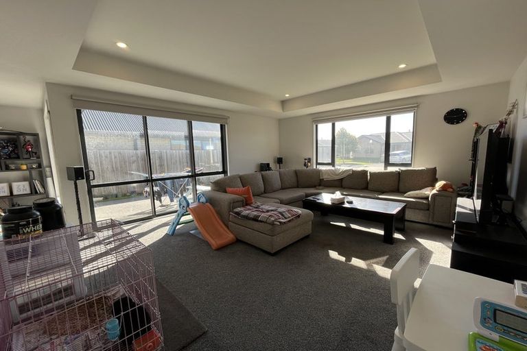 Photo of property in 11 Tangy Loch Lane, Broomfield, Christchurch, 8042