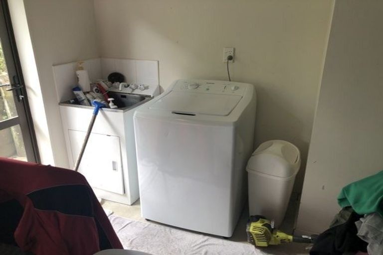 Photo of property in 3 Shah Place, Glen Eden, Auckland, 0602