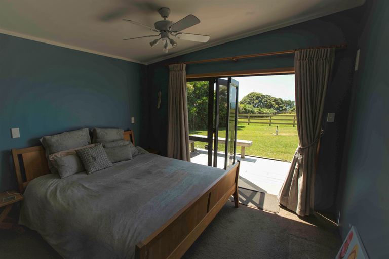 Photo of property in 37 Greenock Drive, Manukau Heads, Waiuku, 2684