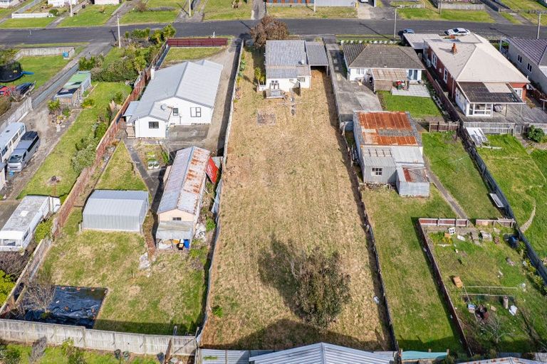 Photo of property in 27 Ruapehu Street, Castlecliff, Whanganui, 4501