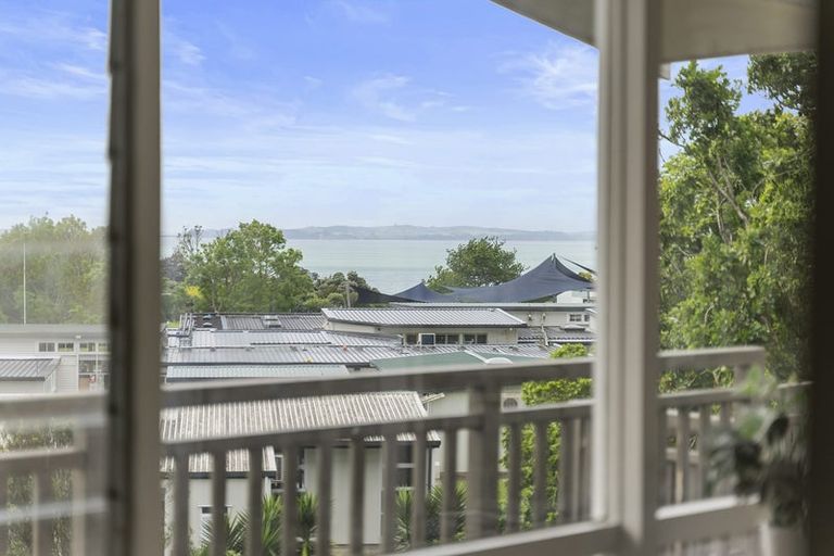 Photo of property in 104 Mellons Bay Road, Mellons Bay, Auckland, 2014