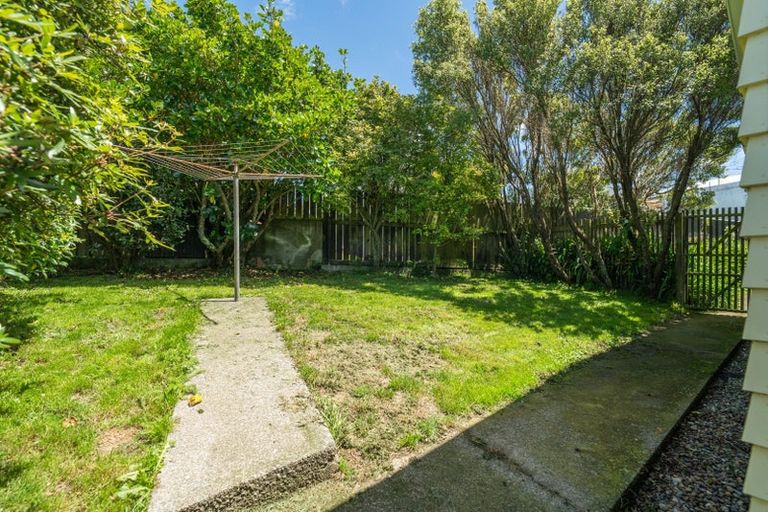 Photo of property in 36 Bracken Road, Paparangi, Wellington, 6037