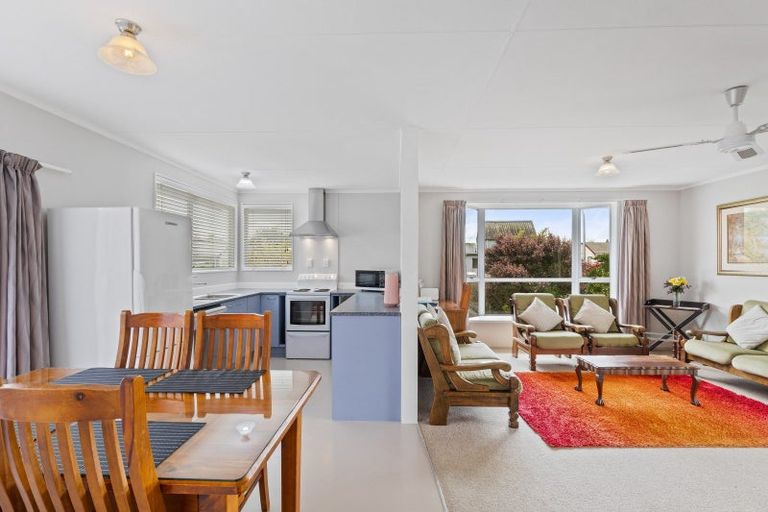 Photo of property in 39 Hibiscus Avenue, Hamilton Lake, Hamilton, 3204