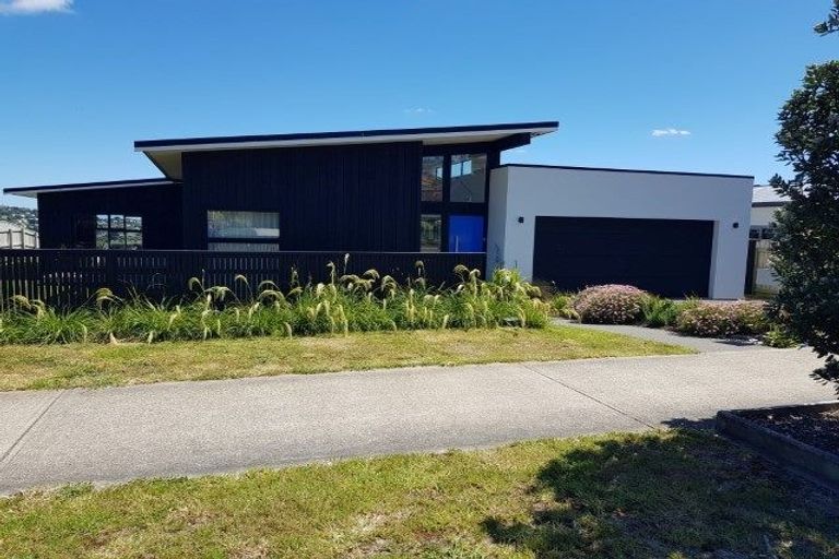 Photo of property in 48 John Burke Drive, Aotea, Porirua, 5024