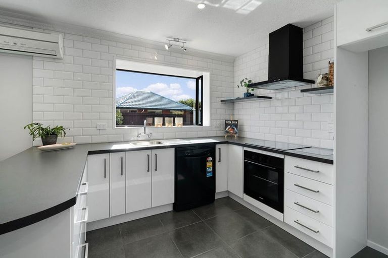 Photo of property in 1/43 Tivoli Place, Bishopdale, Christchurch, 8053