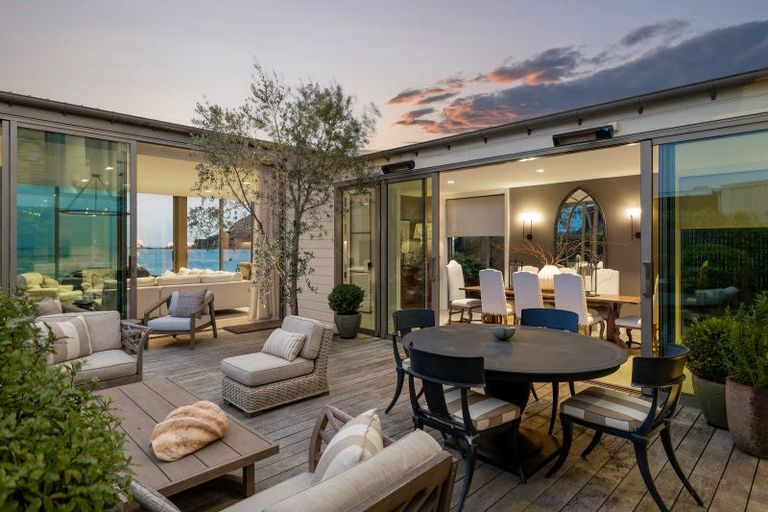 Photo of property in 153 Main Road, Moncks Bay, Christchurch, 8081