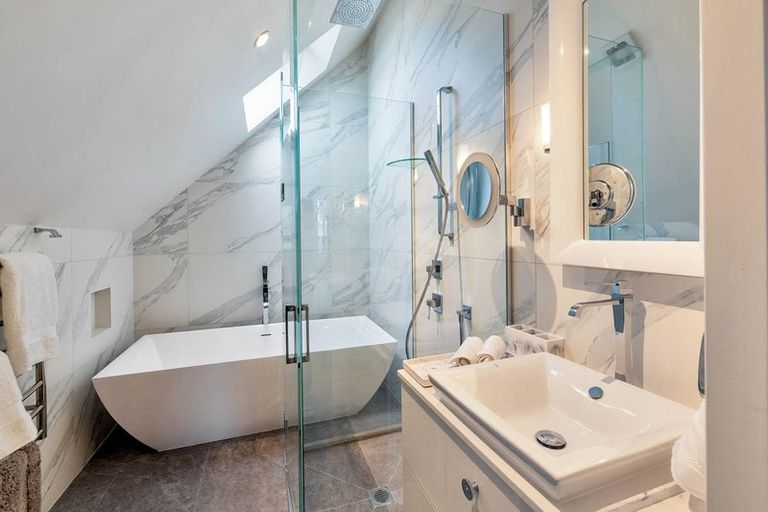 Photo of property in 48 Gladstone Road, Parnell, Auckland, 1052