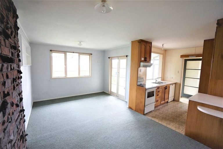 Photo of property in 30 Lincoln Road, Henderson, Auckland, 0610