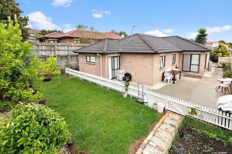Photo of property in 22 Keri Vista Rise, Papakura, 2110