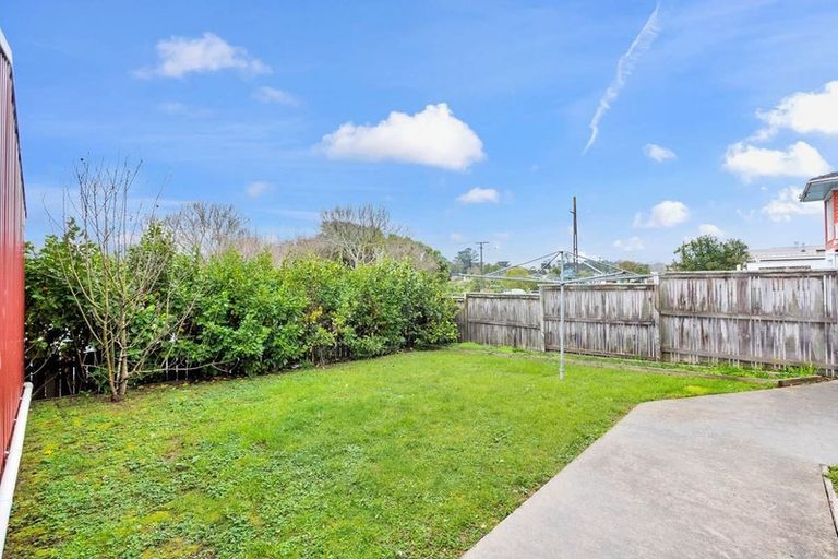 Photo of property in 7 Griffen Park Road, Mount Roskill, Auckland, 1041