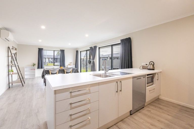 Photo of property in 92 Belgrove Drive, Waipukurau, 4200