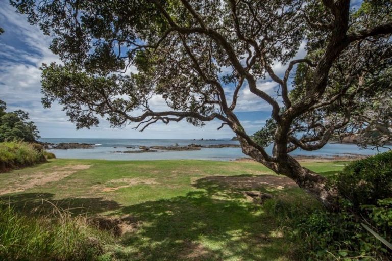 Photo of property in 354 Rockell Road, Whananaki, Hikurangi, 0181