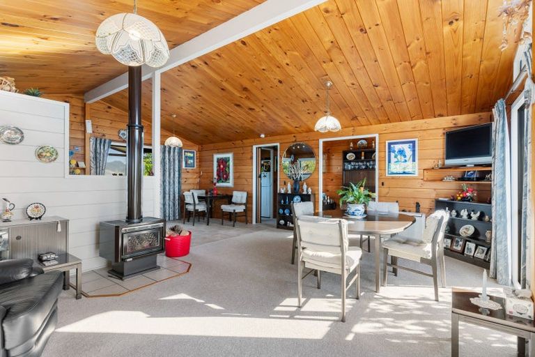 Photo of property in 121 Bruce Wallace Place, Whangamata, 3620