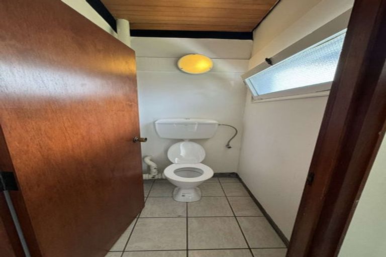 Photo of property in 1/136 Holly Road, St Albans, Christchurch, 8014