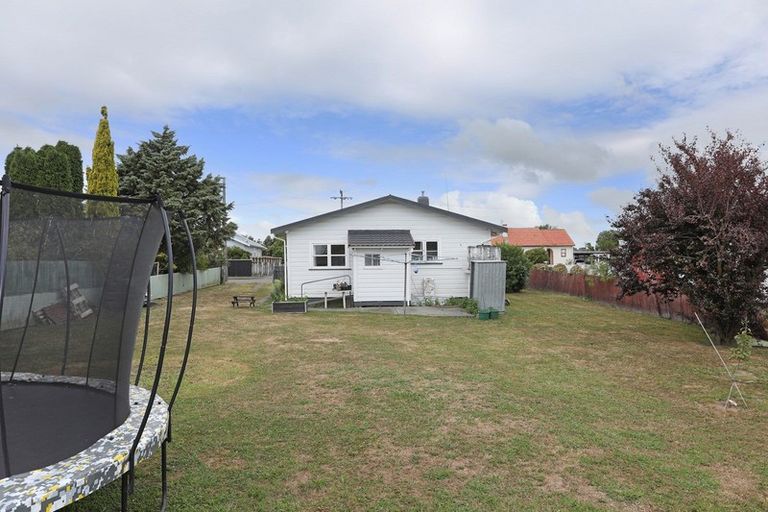 Photo of property in 18 Robert Street, Marton, 4710