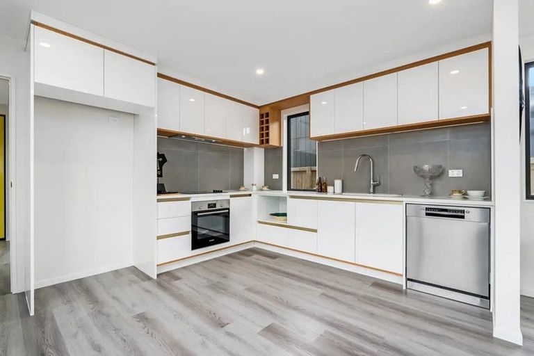 Photo of property in 24 Clayden Shuttleworth Street, Papakura, 2110