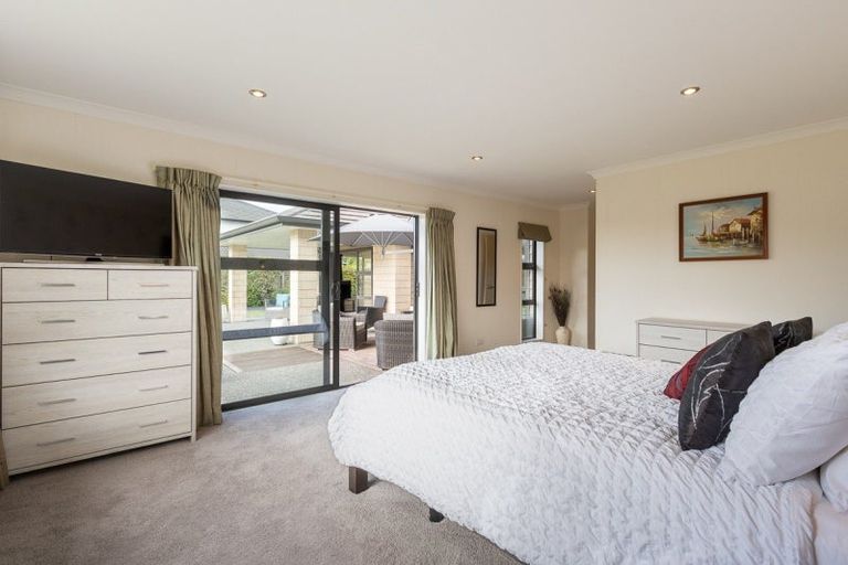 Photo of property in 3 Te Nehu Drive, Paraparaumu, 5032