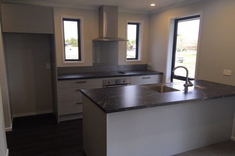 Photo of property in 2/59 Wallath Road, Westown, New Plymouth, 4310