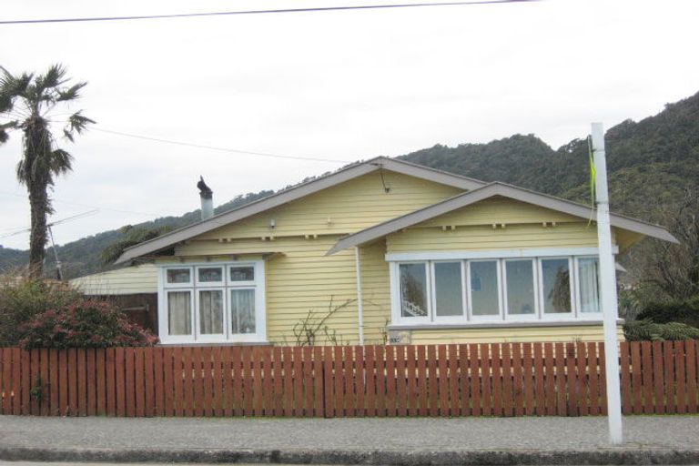 Photo of property in 119 Bright Street, Cobden, Greymouth, 7802
