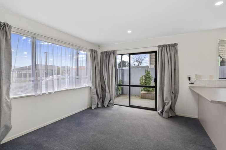Photo of property in 1/2 Corfe Street, Ilam, Christchurch, 8041