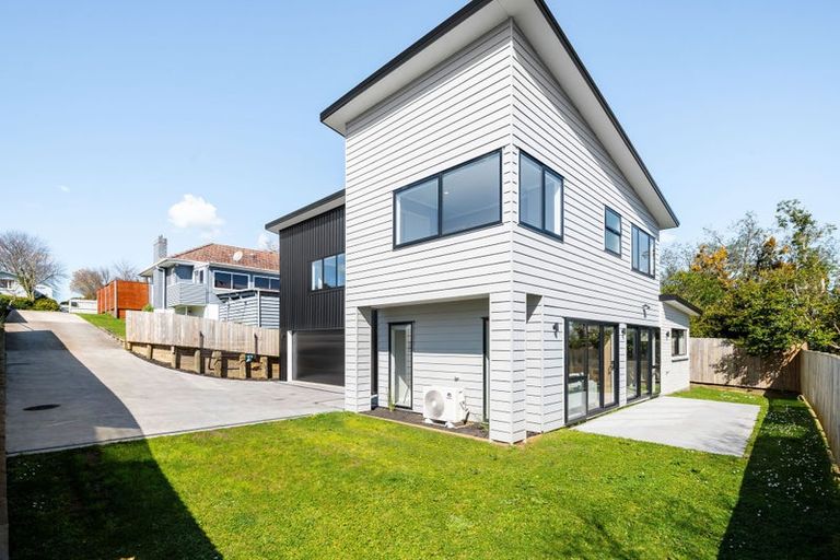 Photo of property in 30a Alison Street, Hamilton Lake, Hamilton, 3204