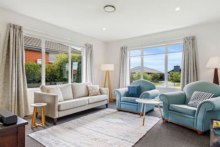 Photo of property in 6 Coachmans Road, Prebbleton, 7604