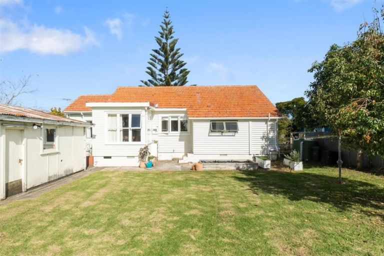 Photo of property in 31 Vine Street, Mangere East, Auckland, 2024