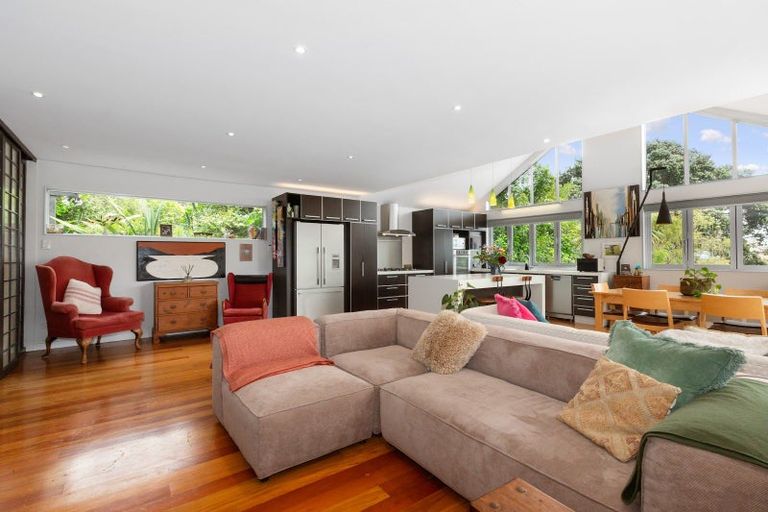 Photo of property in 15 Kowhai Street, Eastbourne, Lower Hutt, 5013