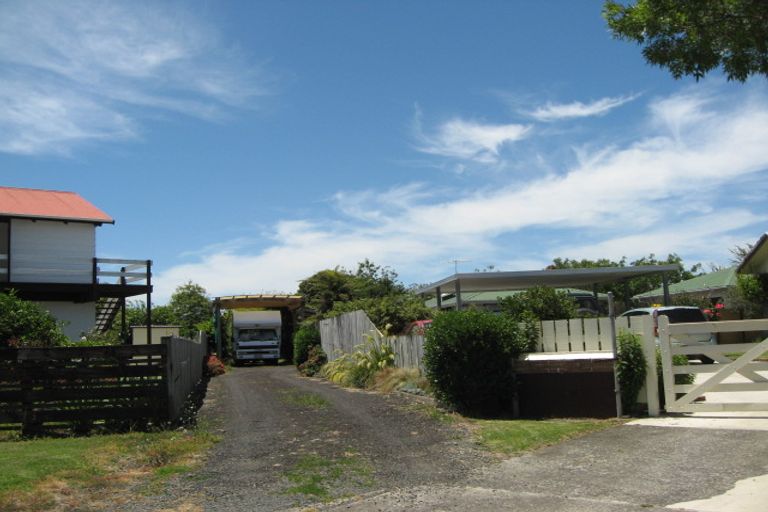 Photo of property in 7 Charles Miller Court, Clarks Beach, 2122