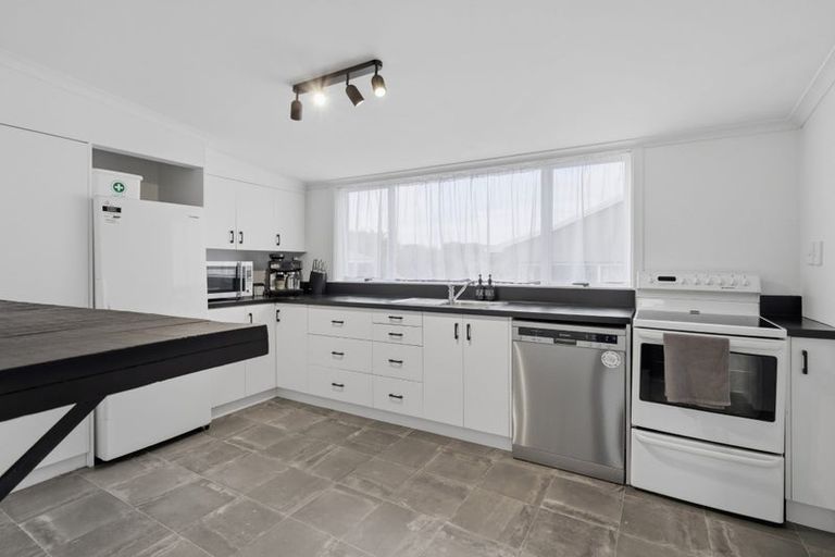 Photo of property in 22 Coronation Street, Strathern, Invercargill, 9812