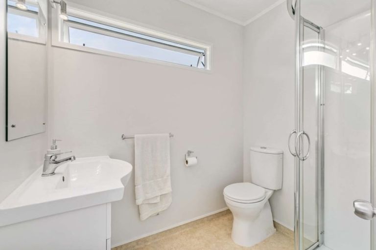 Photo of property in 5 Herald Way, Welcome Bay, Tauranga, 3112