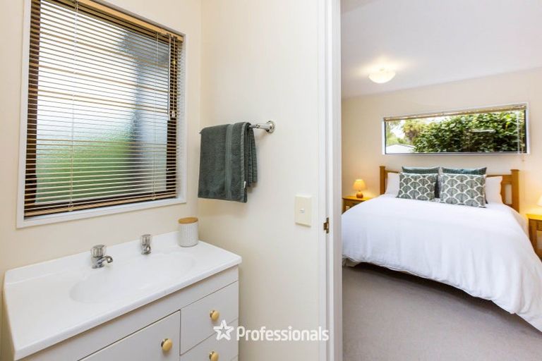 Photo of property in 70b Gibbons Street, Ebdentown, Upper Hutt, 5018
