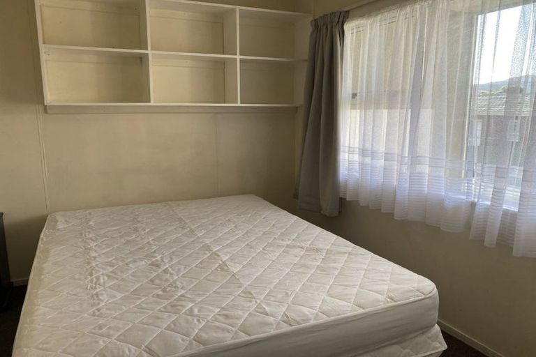 Photo of property in 6 Croft Grove, Moera, Lower Hutt, 5010