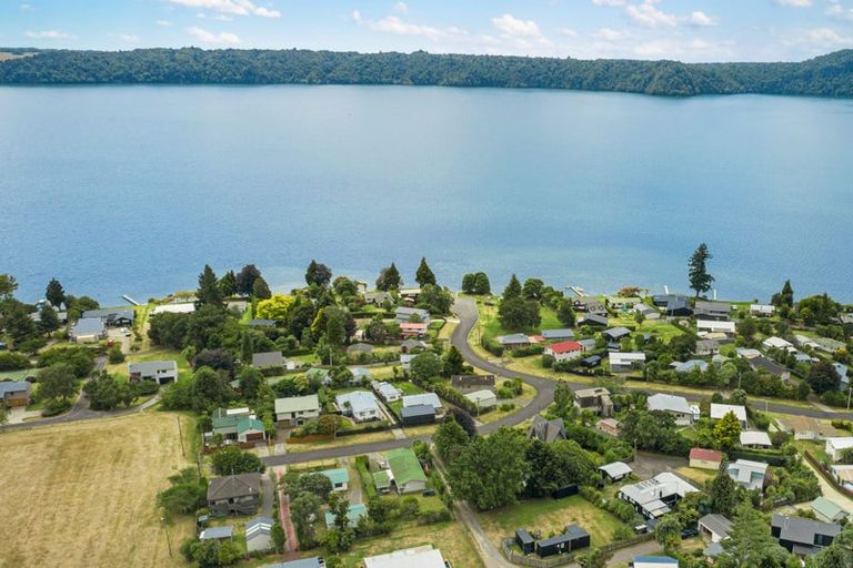 Photo of property in 7 Aoturoa Avenue, Rotoiti Forest, Rotorua, 3074