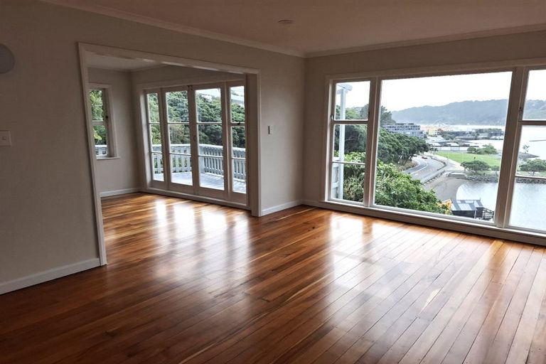 Photo of property in 414 Evans Bay Parade, Hataitai, Wellington, 6021