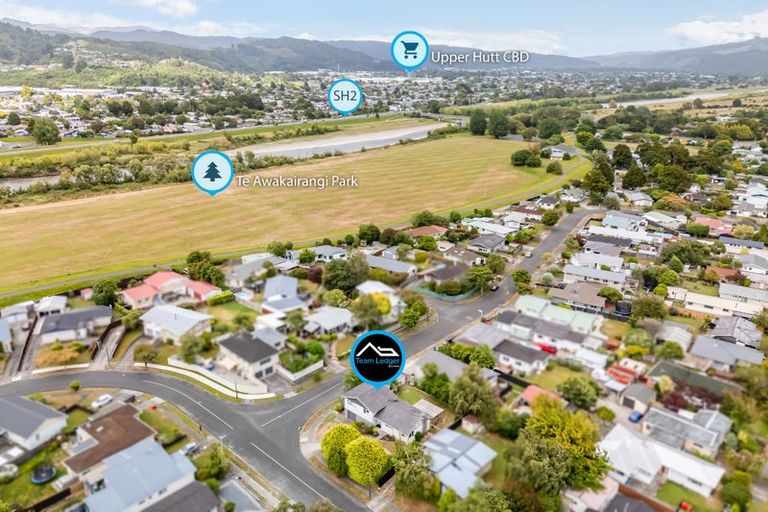 Photo of property in 6 Brightwater Crescent, Totara Park, Upper Hutt, 5018