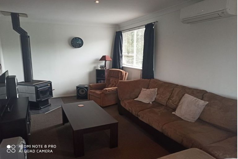 Photo of property in 6 Camphora Place, Ranui, Auckland, 0612