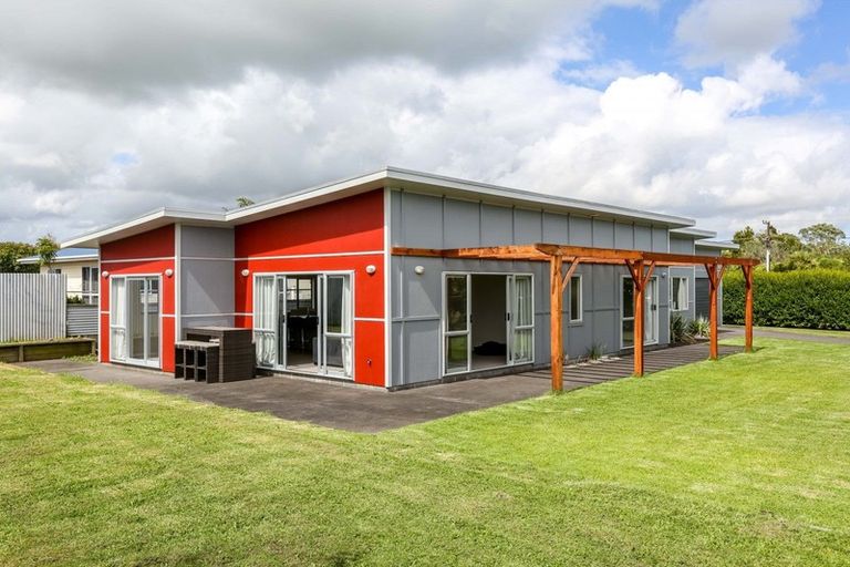 Photo of property in 49 Cumming Street, Okato, 4335