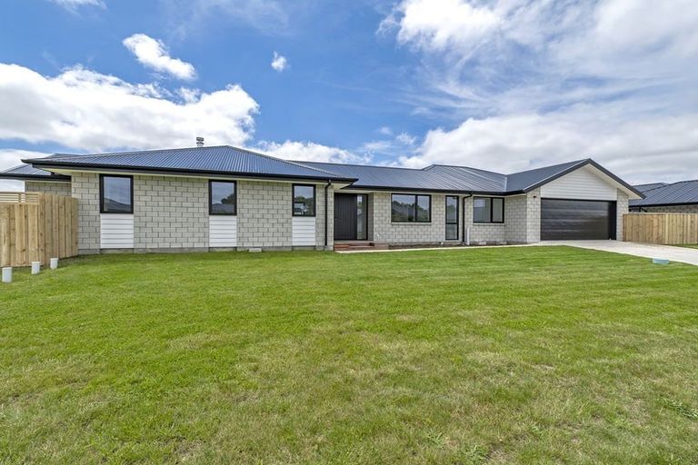 Photo of property in 1 Cedric Place, Darfield, 7510