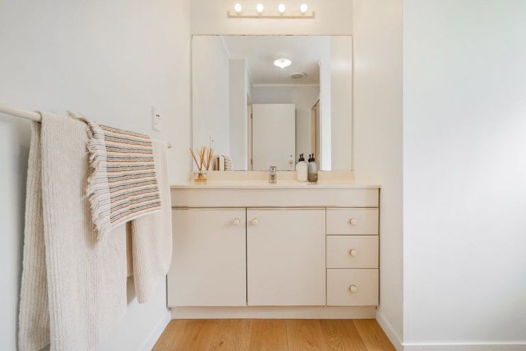 Photo of property in 1 Champion Place, Pauanui, Hikuai, 3579