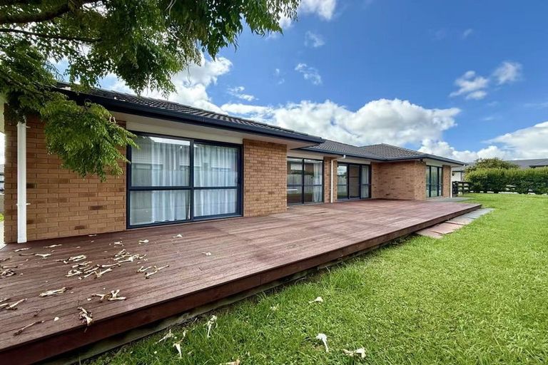 Photo of property in 1 Maple Lane, Huapai, Kumeu, 0810