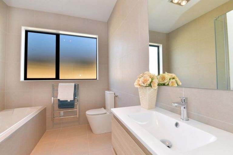 Photo of property in 21 Jack Hawken Lane, Silverdale, 0932