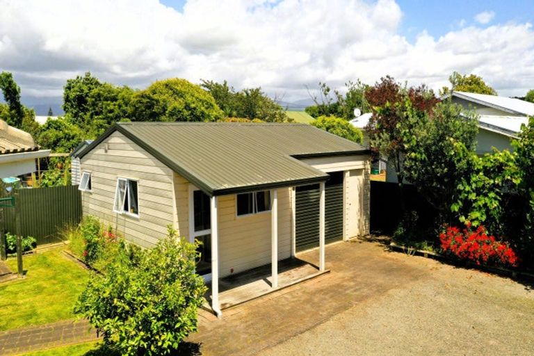 Photo of property in 35 Hannan Street, Levin, 5510
