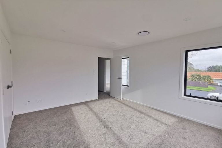Photo of property in 296a Bucklands Beach Road, Bucklands Beach, Auckland, 2012