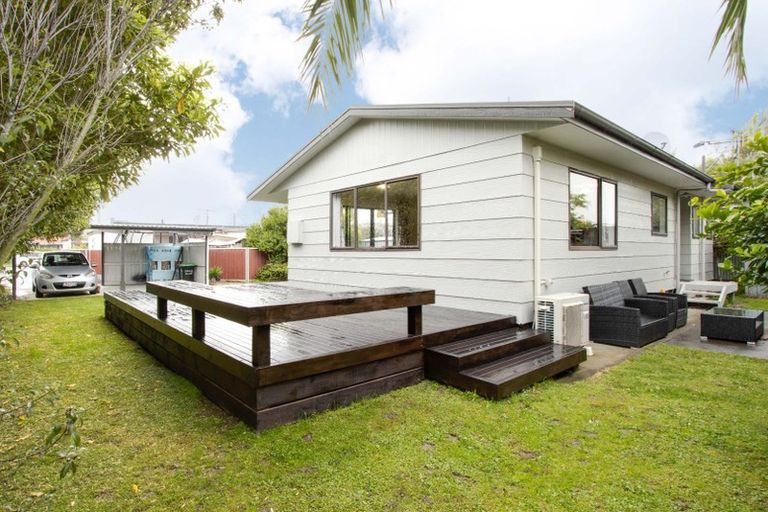 Photo of property in 15a Waterhouse Street, Taradale, Napier, 4112